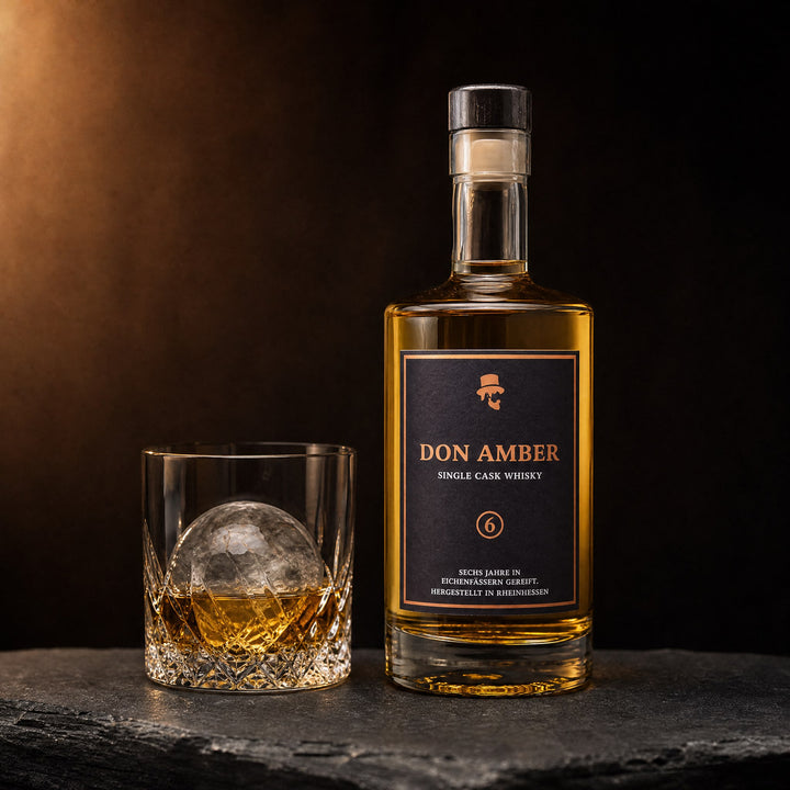 Don Amber im Kristall-Tumbler mit Eiskugel